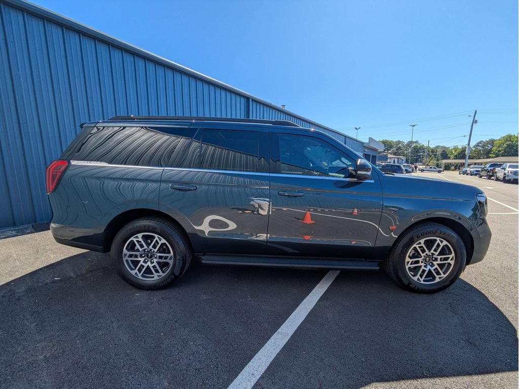 Certified 2025 Ford Expedition Active RWD image 4