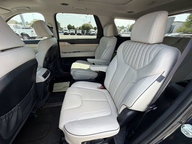 Used 2024 Hyundai Palisade Limited AWD/4WD image 27