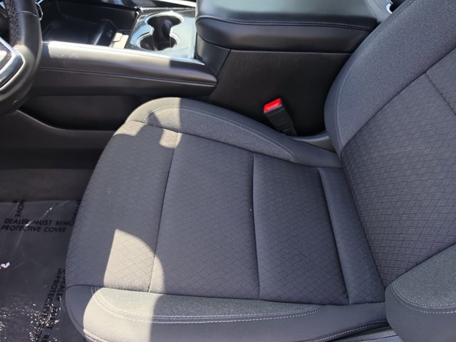Used 2025 Chevrolet Suburban LS RWD image 22