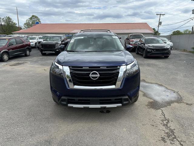 Used 2025 Nissan Pathfinder Platinum w/ Cargo Package FWD image 8