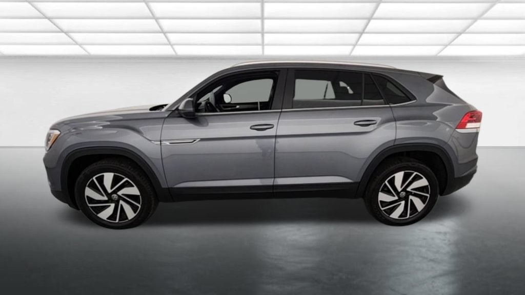 Used 2024 Volkswagen Atlas Cross Sport SE w/ Black Wheel Package AWD/4WD image 4