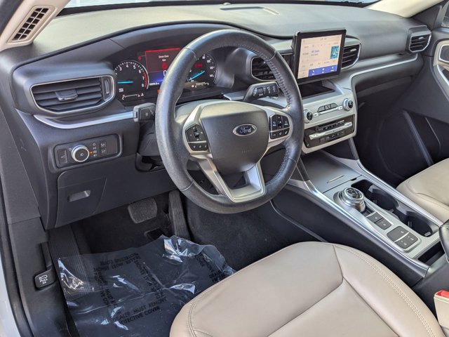 Certified 2022 Ford Explorer XLT w/ Equipment Group 202A image 17