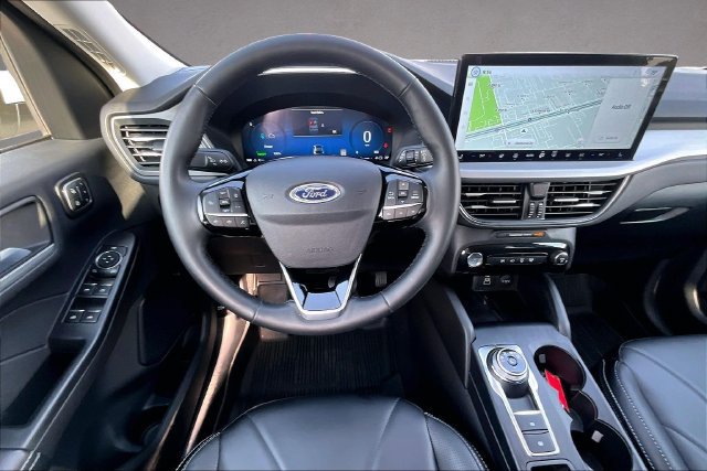 Certified 2025 Ford Escape SE w/ PHEV Premium Package FWD image 3