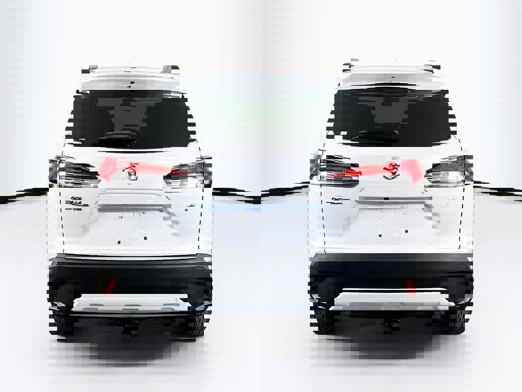 Used 2022 Toyota Corolla Cross LE image 4