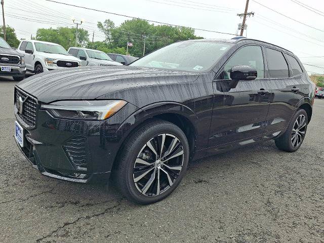 Used 2023 Volvo XC60 B5 Ultimate w/ Climate Package AWD/4WD image 3