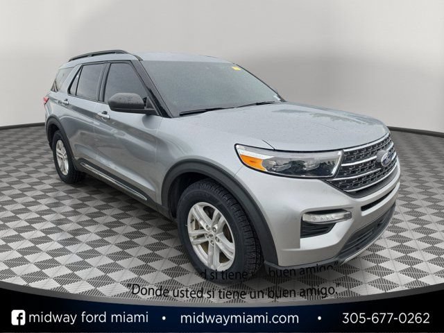 Certified 2024 Ford Explorer XLT w/ Equipment Group 202A RWD image 1