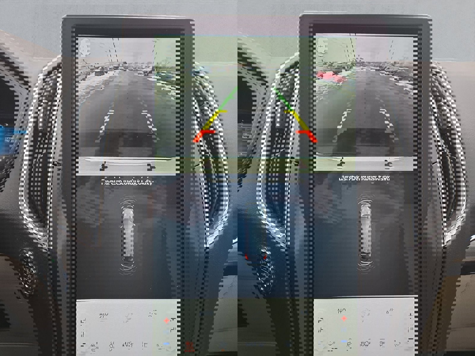 Certified 2022 Ford Edge Titanium w/ Class II Trailer Tow Package image 19