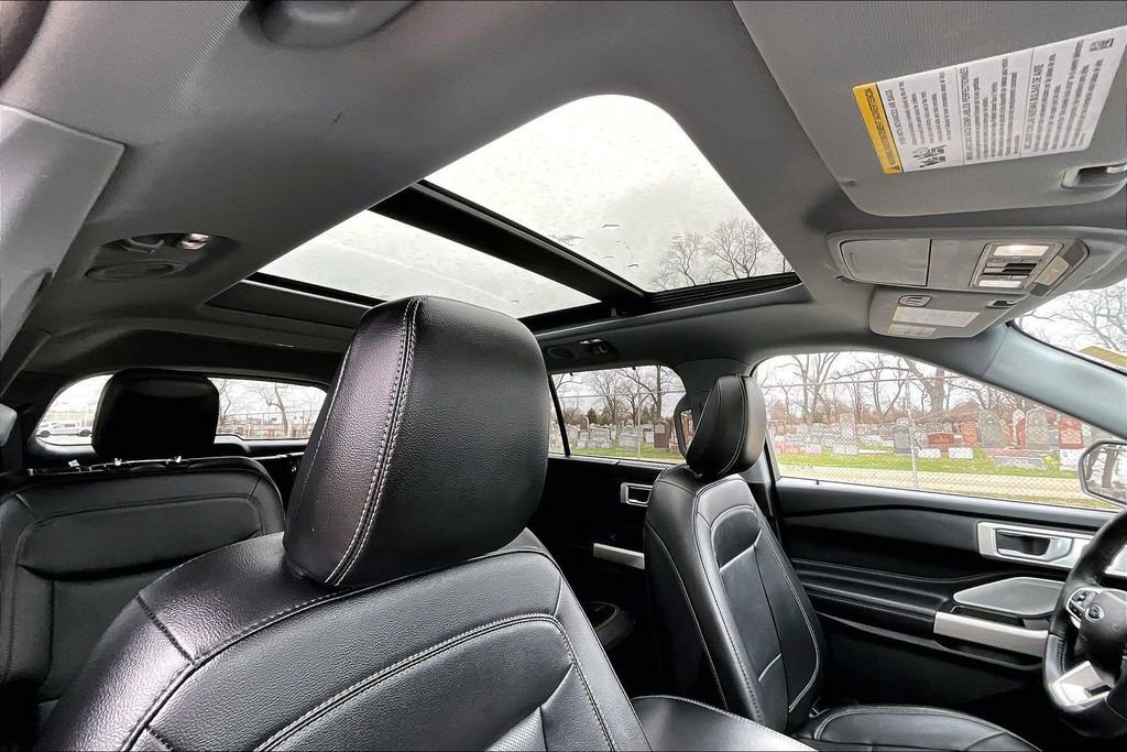 Certified 2023 Ford Explorer Limited w/ Limited Technology Package image 21