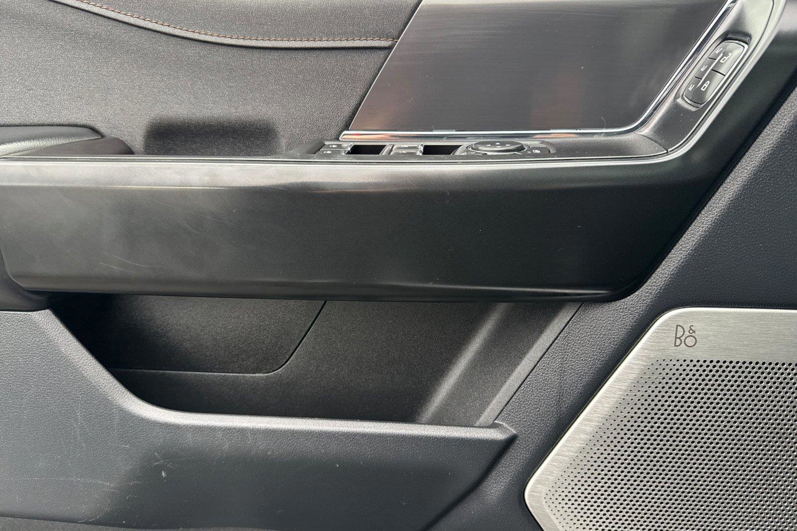 Certified 2022 Ford F150 Raptor w/ Equipment Group 801A High image 17