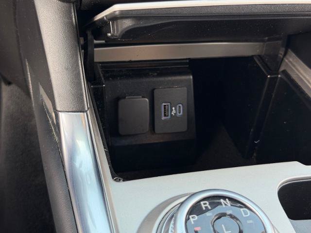 Certified 2022 Ford Explorer XLT w/ Equipment Group 202A AWD/4WD image 30