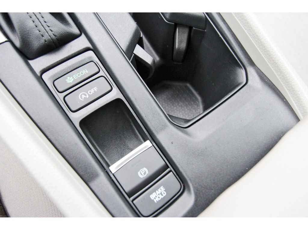 Used 2025 Honda Accord LX image 30