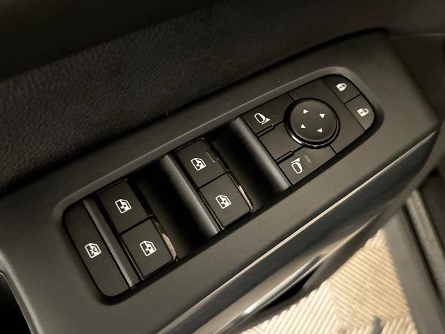 Used 2025 Nissan Pathfinder Rock Creek AWD/4WD image 11