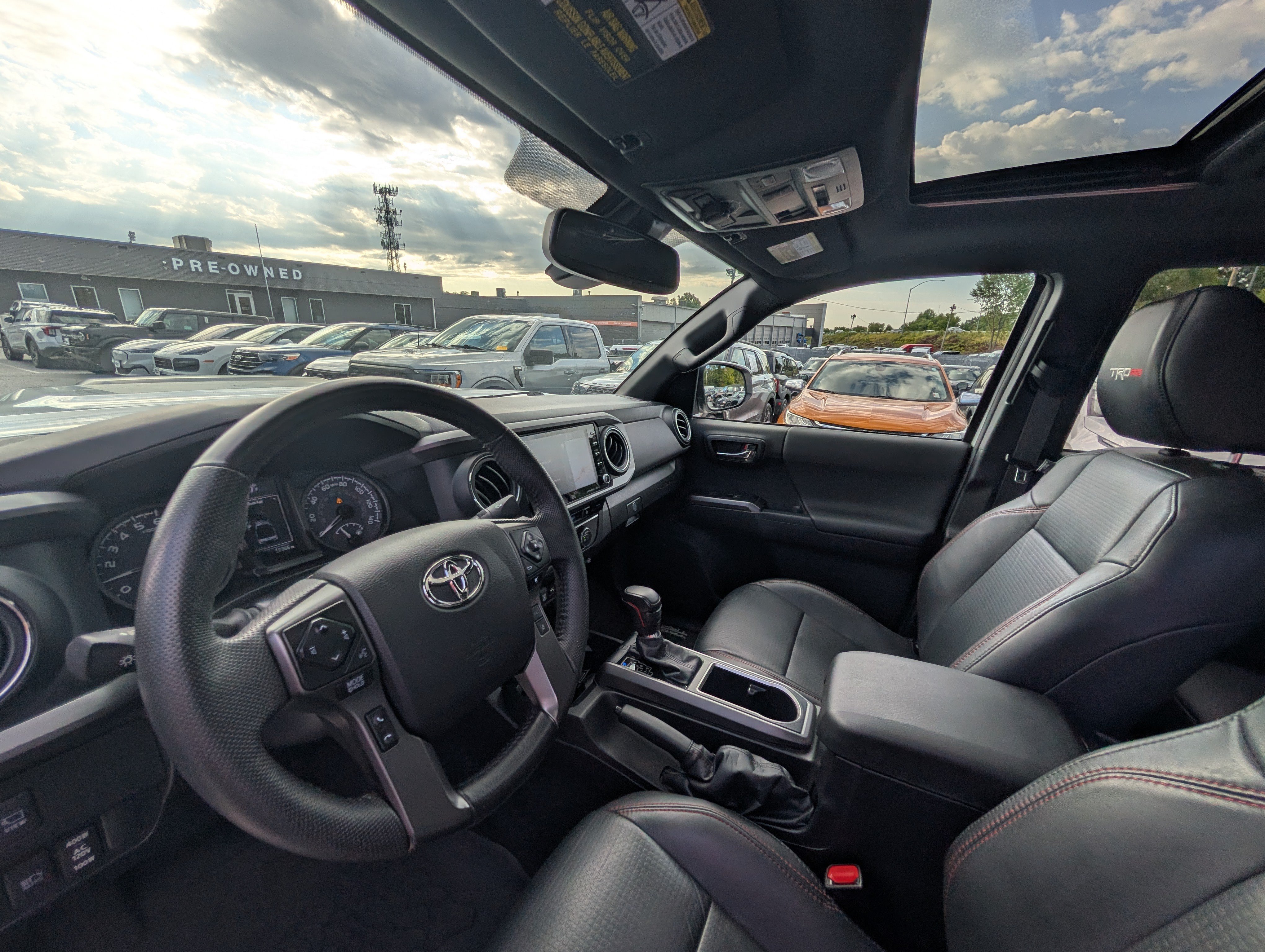 Used 2022 Toyota Tacoma TRD Pro AWD/4WD image 16