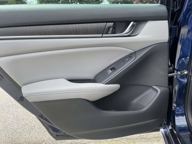 Used 2018 Honda Accord Touring image 15