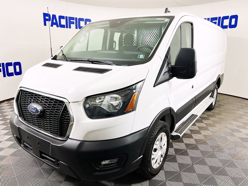 Certified 2024 Ford Transit 250 Low Roof w/ Exterior Upgrade Package RWD image 4