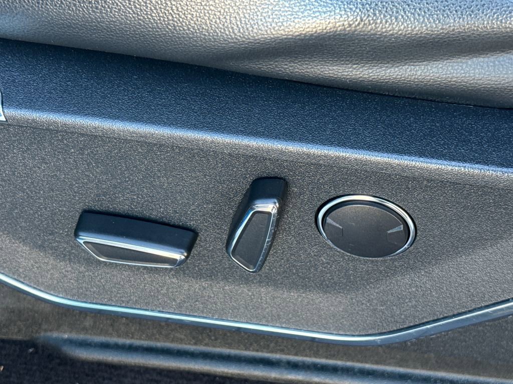 Certified 2021 Ford F150 Lariat w/ Equipment Group 502A High image 26