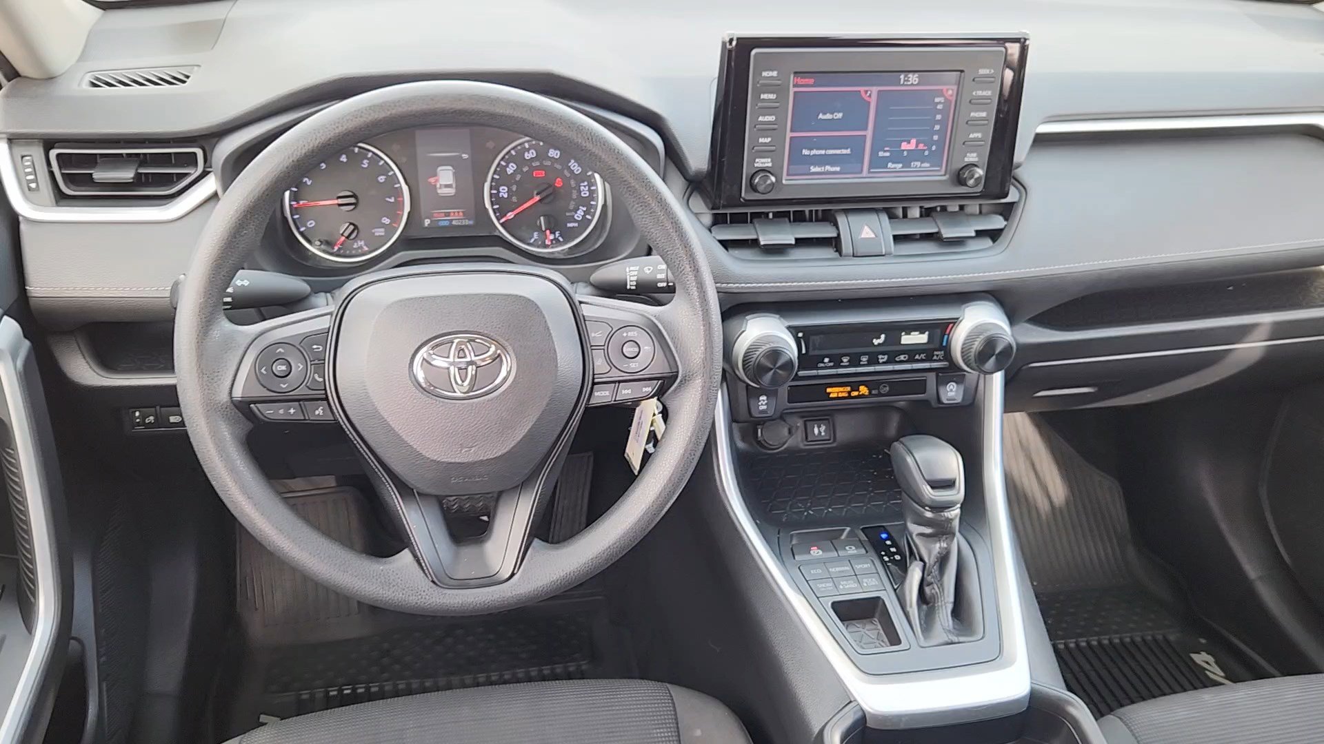 Used 2019 Toyota RAV4 LE image 16
