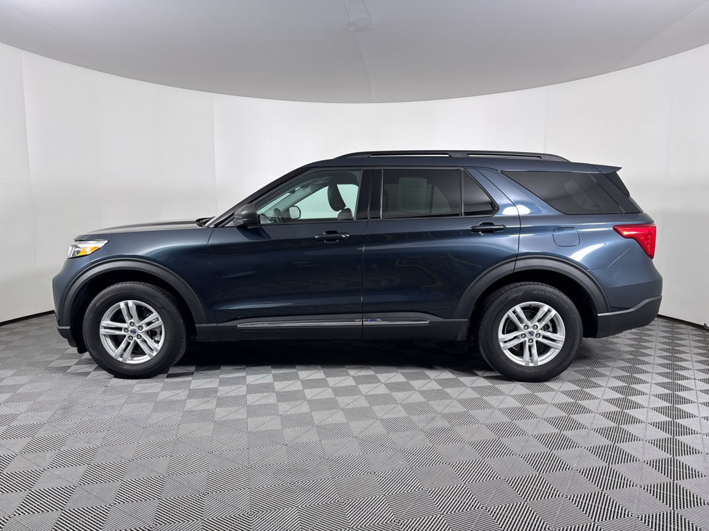 Certified 2024 Ford Explorer XLT w/ Equipment Group 202A AWD/4WD image 11