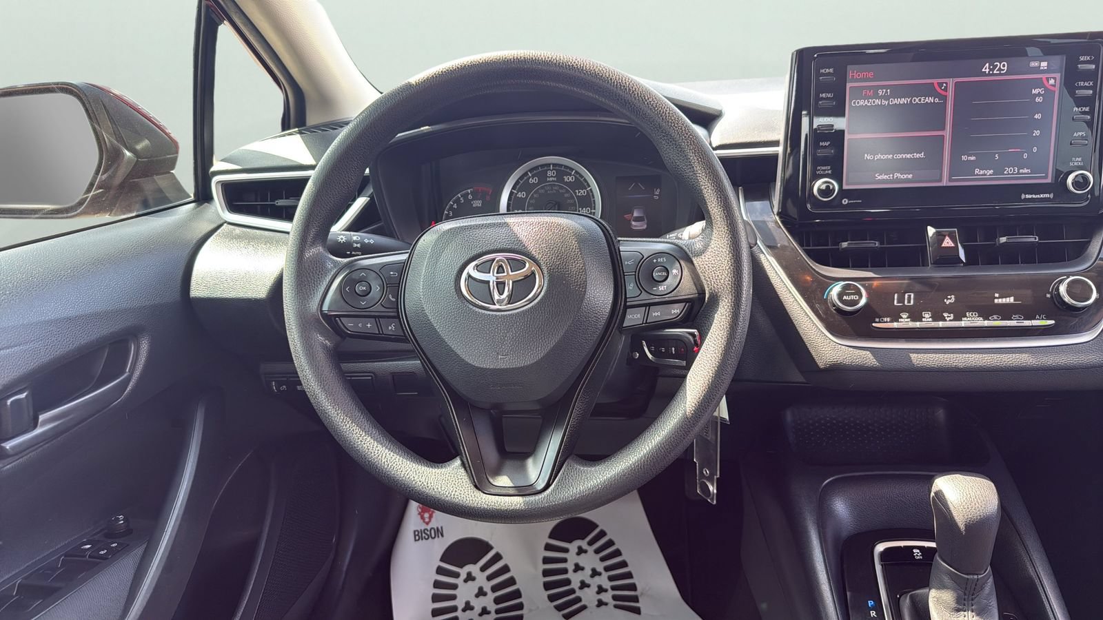 Used 2022 Toyota Corolla LE FWD image 12
