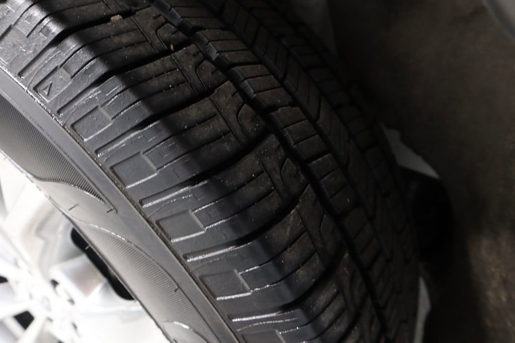 Certified 2020 Ford Explorer XLT w/ Equipment Group 202A image 20