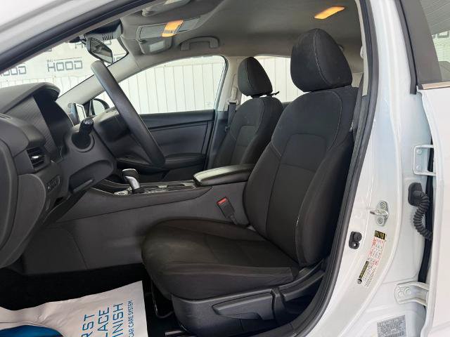 Used 2025 Nissan Sentra S FWD image 6