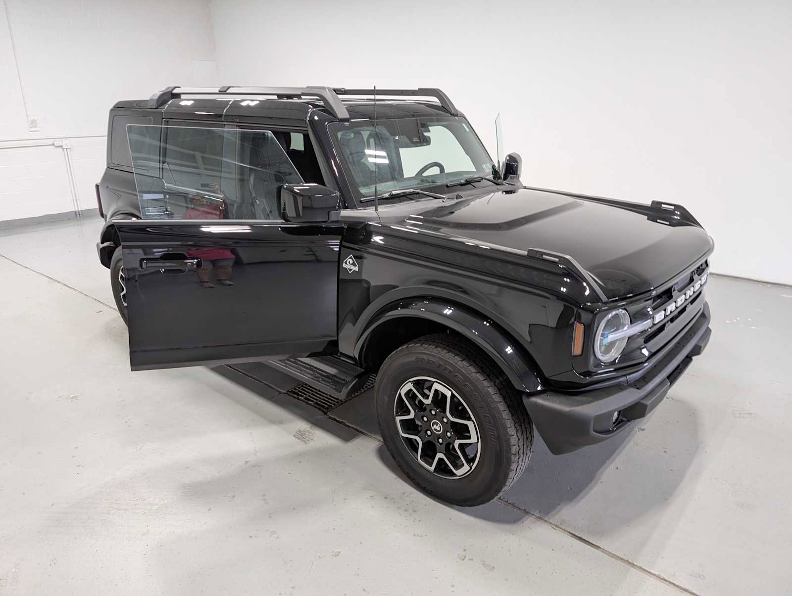 Certified 2025 Ford Bronco Outer Banks AWD/4WD image 16