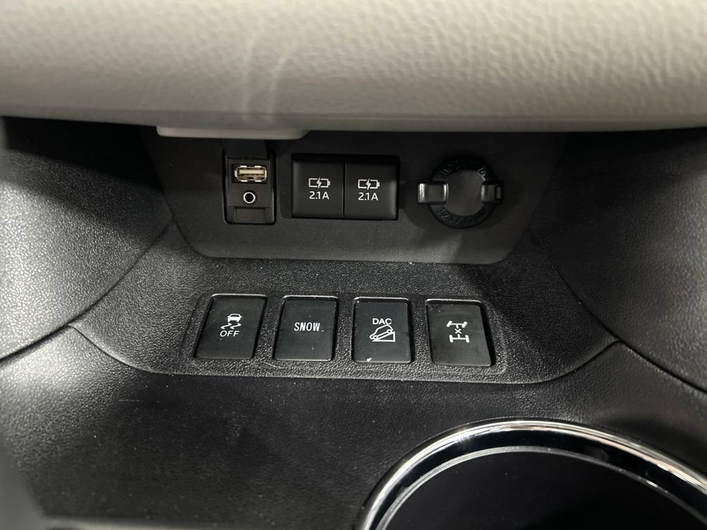 Used 2018 Toyota Highlander Limited Platinum AWD/4WD image 22