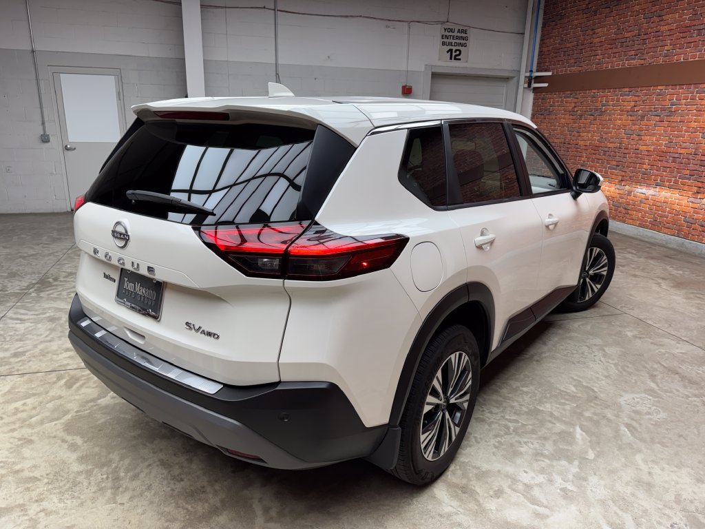 Used 2023 Nissan Rogue SV AWD/4WD image 5