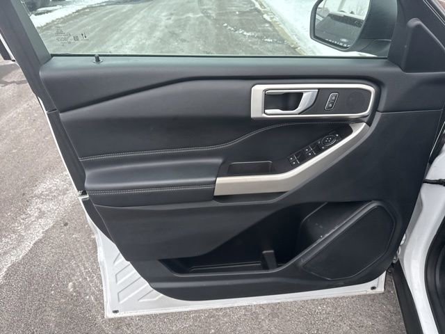 Certified 2022 Ford Explorer XLT image 8