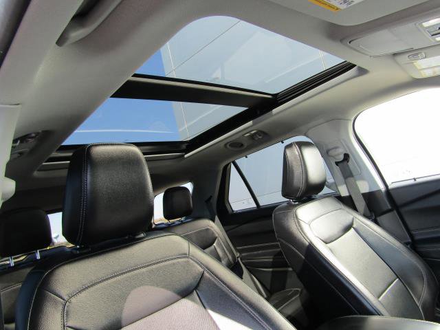 Certified 2023 Ford Explorer Limited w/ Limited Technology Package AWD/4WD image 4