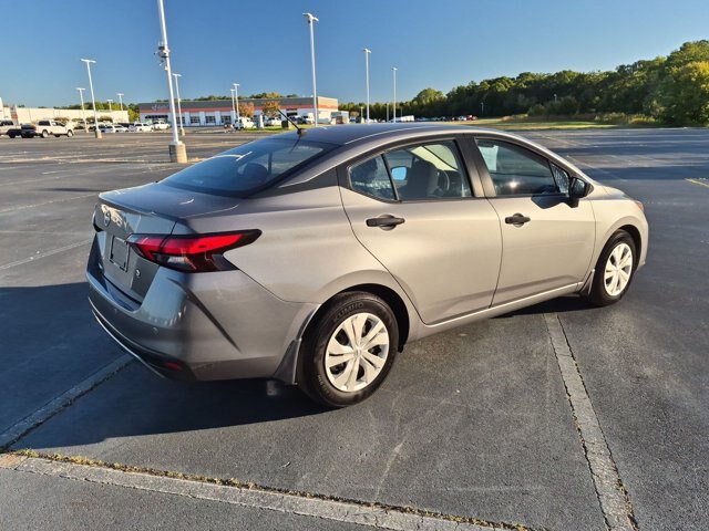 Used 2025 Nissan Versa S w/ Trunk Package FWD image 4