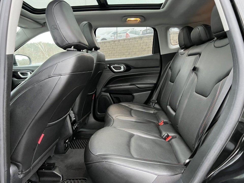 Used 2022 Jeep Compass Trailhawk w/ Trailhawk Elite Group image 6