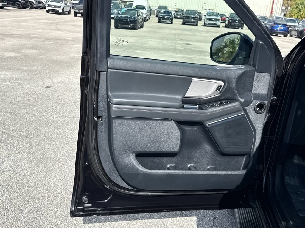 Certified 2025 Ford Expedition Active RWD image 14