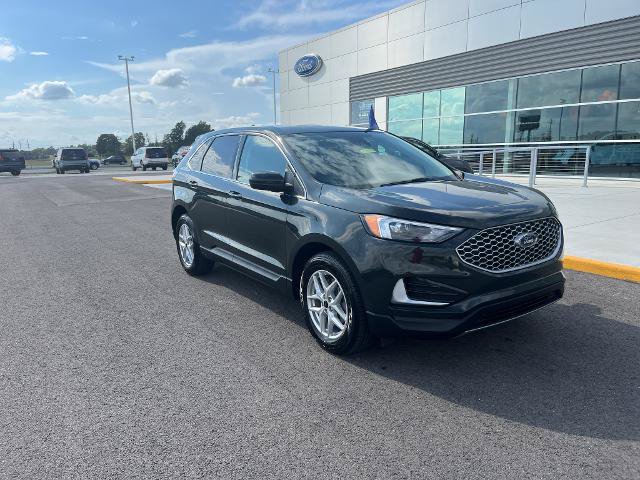 Certified 2024 Ford Edge SEL AWD/4WD image 3