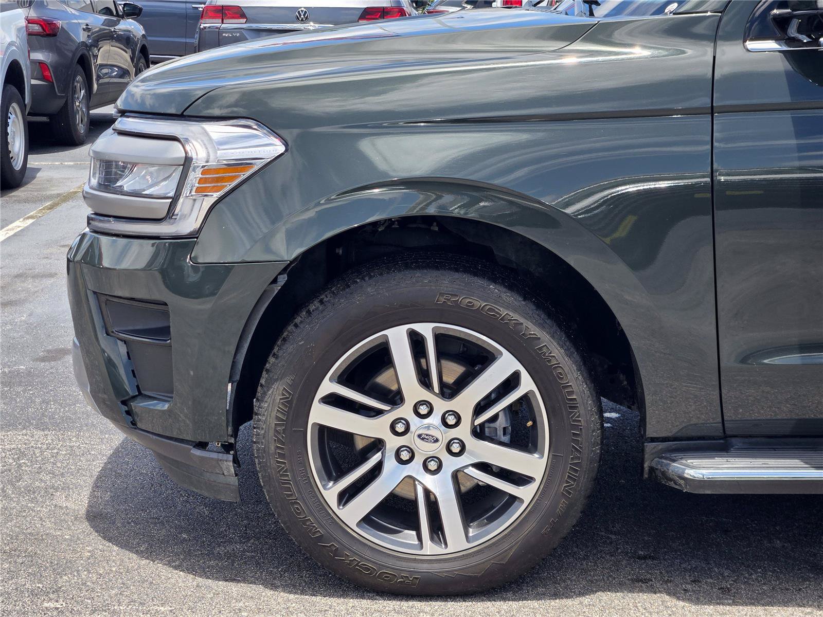 Certified 2023 Ford Expedition XLT RWD image 9