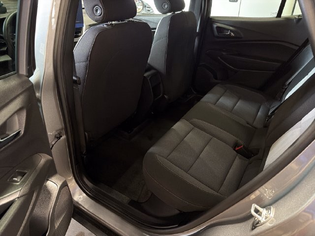 Used 2026 Chevrolet Trax LS FWD image 10
