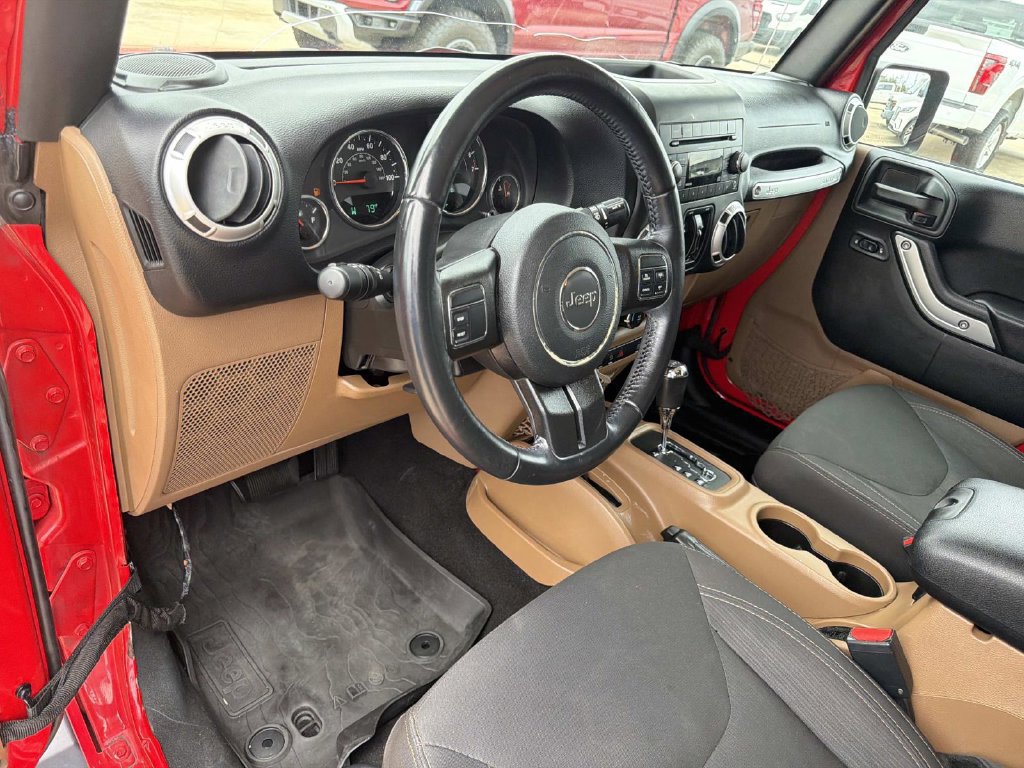 Used 2018 Jeep Wrangler Unlimited Sahara AWD/4WD image 19