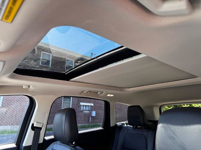 Certified 2019 Ford Escape Titanium AWD/4WD image 14