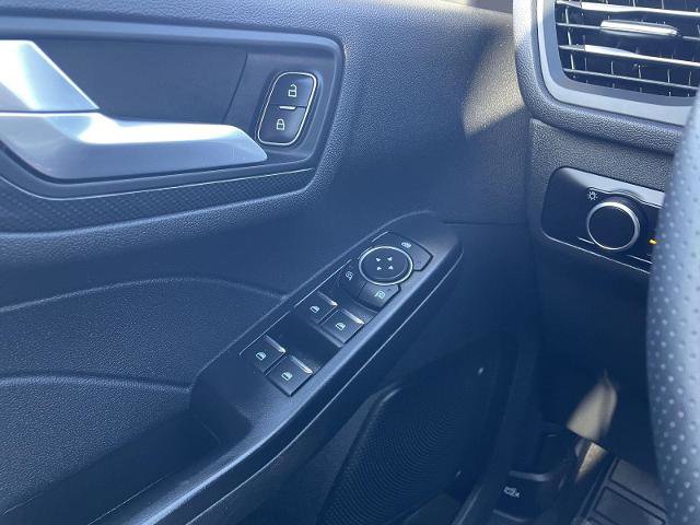 Certified 2025 Ford Escape ST-Line AWD/4WD image 28