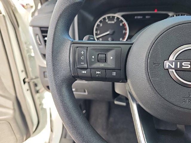 Used 2024 Nissan Rogue SV FWD image 20