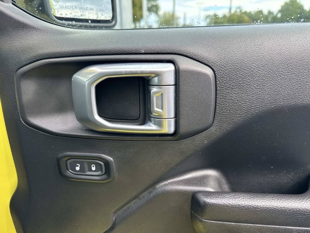 Used 2023 Jeep Wrangler Unlimited Sport AWD/4WD image 16