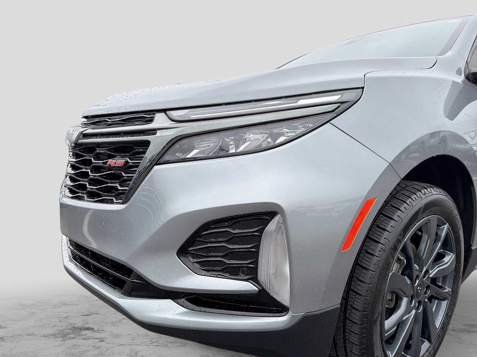 Used 2023 Chevrolet Equinox RS w/ LPO, Floor Liner Package AWD/4WD image 10