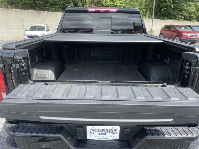 Used 2025 GMC Sierra 1500 AT4 w/ Technology Package AWD/4WD image 12