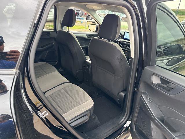 Certified 2022 Ford Escape SE w/ SE Sport Appearance Package image 15