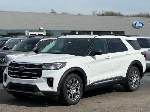 Certified 2025 Ford Explorer Active w/ Active Comfort Package AWD/4WD image 36