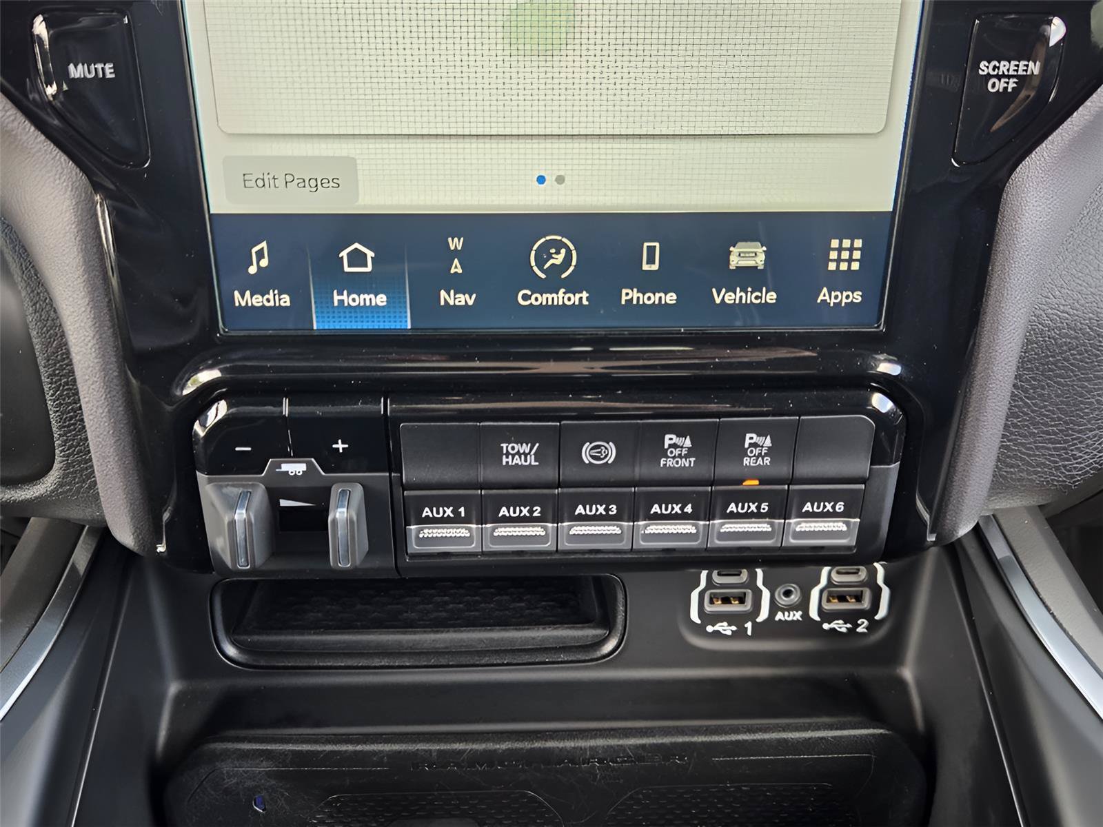 Used 2022 RAM 3500 Laramie AWD/4WD image 18