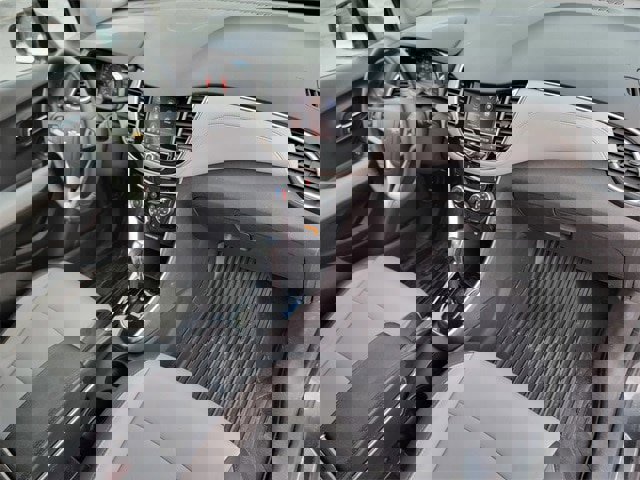 Used 2020 Chevrolet Trax Premier image 25