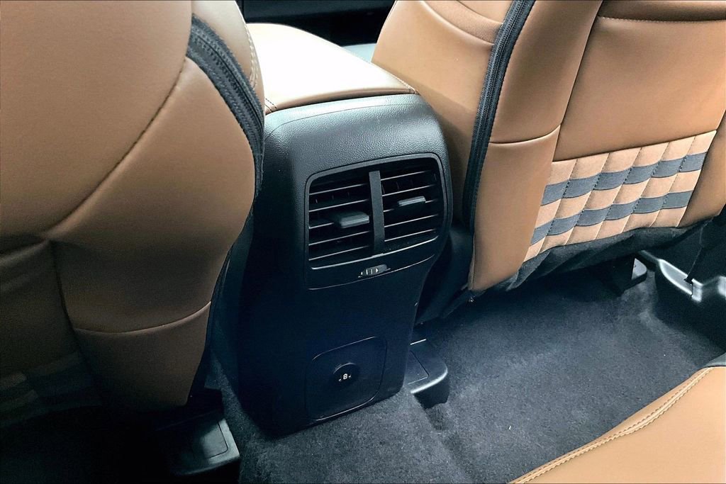 Certified 2025 Ford Bronco Sport Outer Banks w/ Outer Banks Tech Package+ AWD/4WD image 33