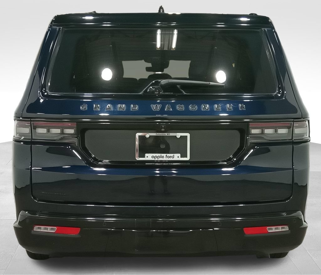 Used 2023 Jeep Grand Wagoneer L Series III w/ Quick Order Packagew 28T AWD/4WD image 4