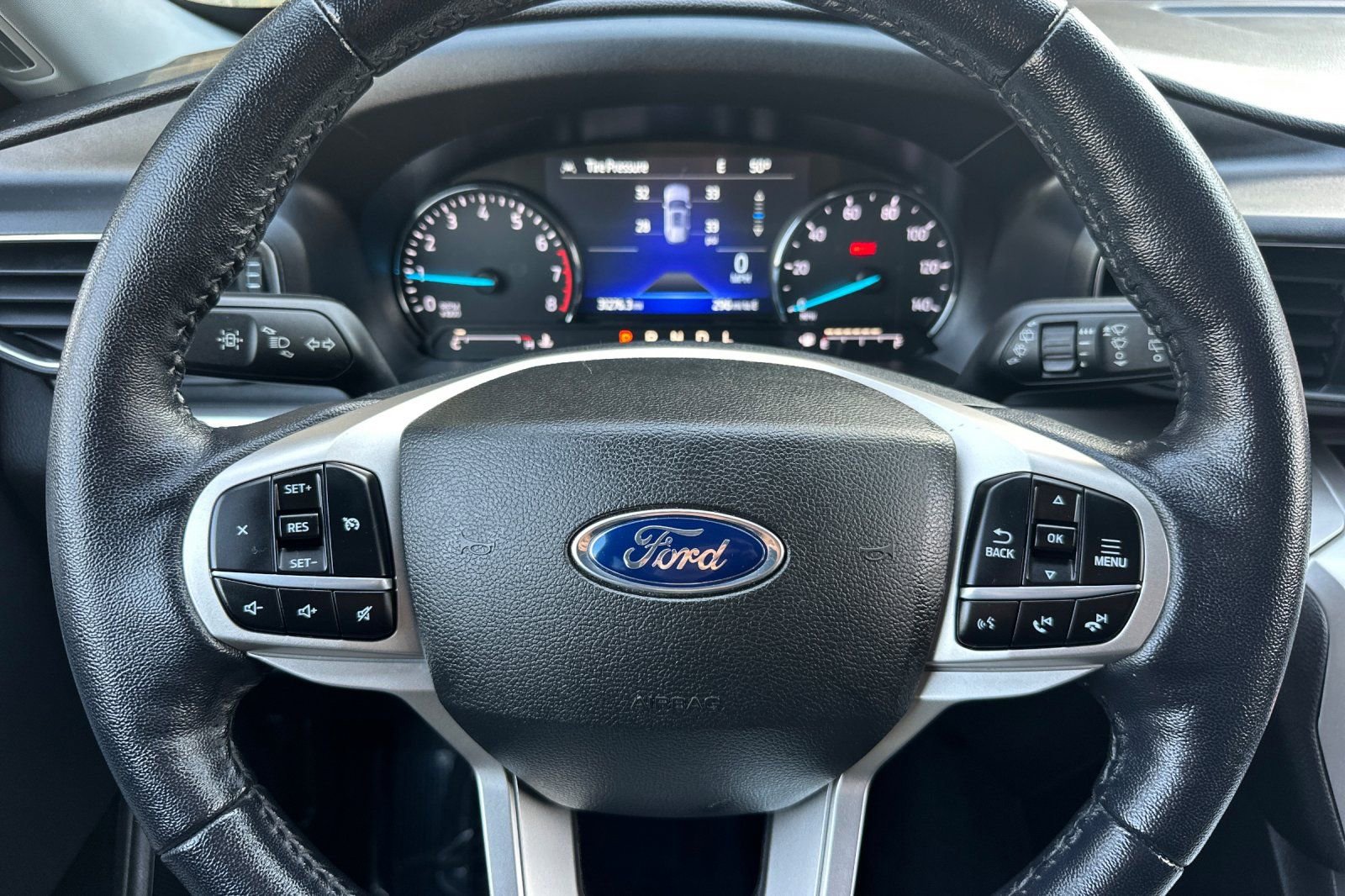 Certified 2022 Ford Explorer XLT w/ Equipment Group 202A image 22